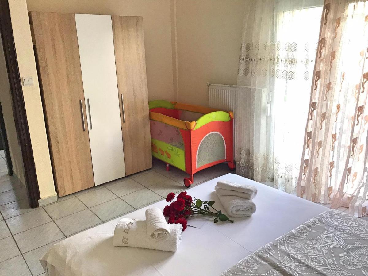 Anastasia'S Home Néa Péramos 外观 照片