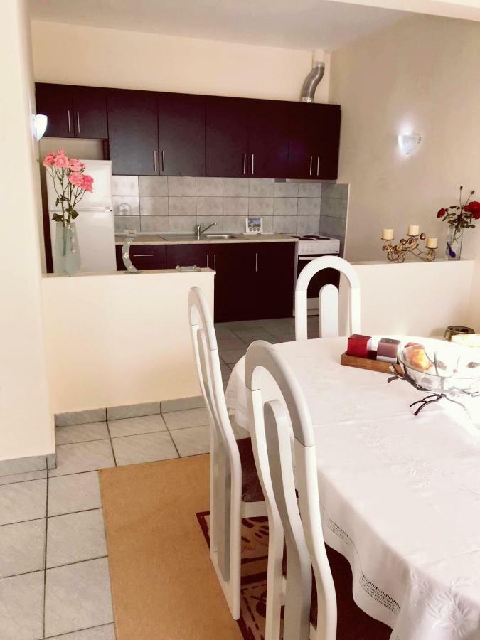 Anastasia'S Home Néa Péramos 外观 照片